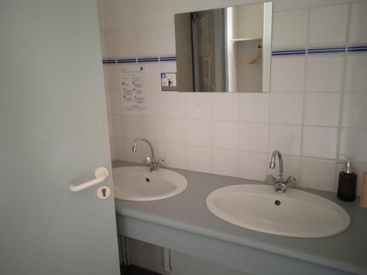 Auberge De Jeunesse Hi פונטיבי מראה חיצוני תמונה