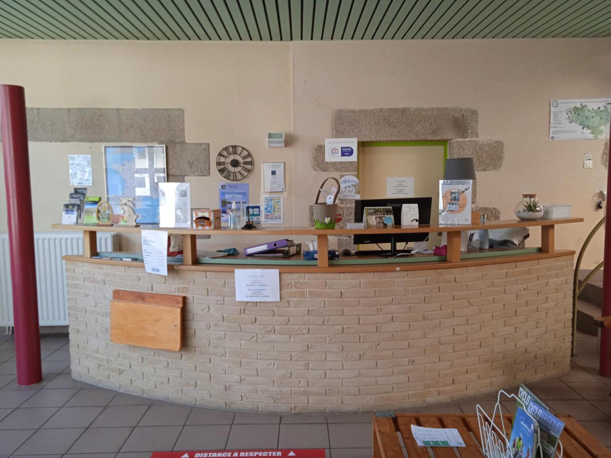 Auberge De Jeunesse Hi פונטיבי מראה חיצוני תמונה